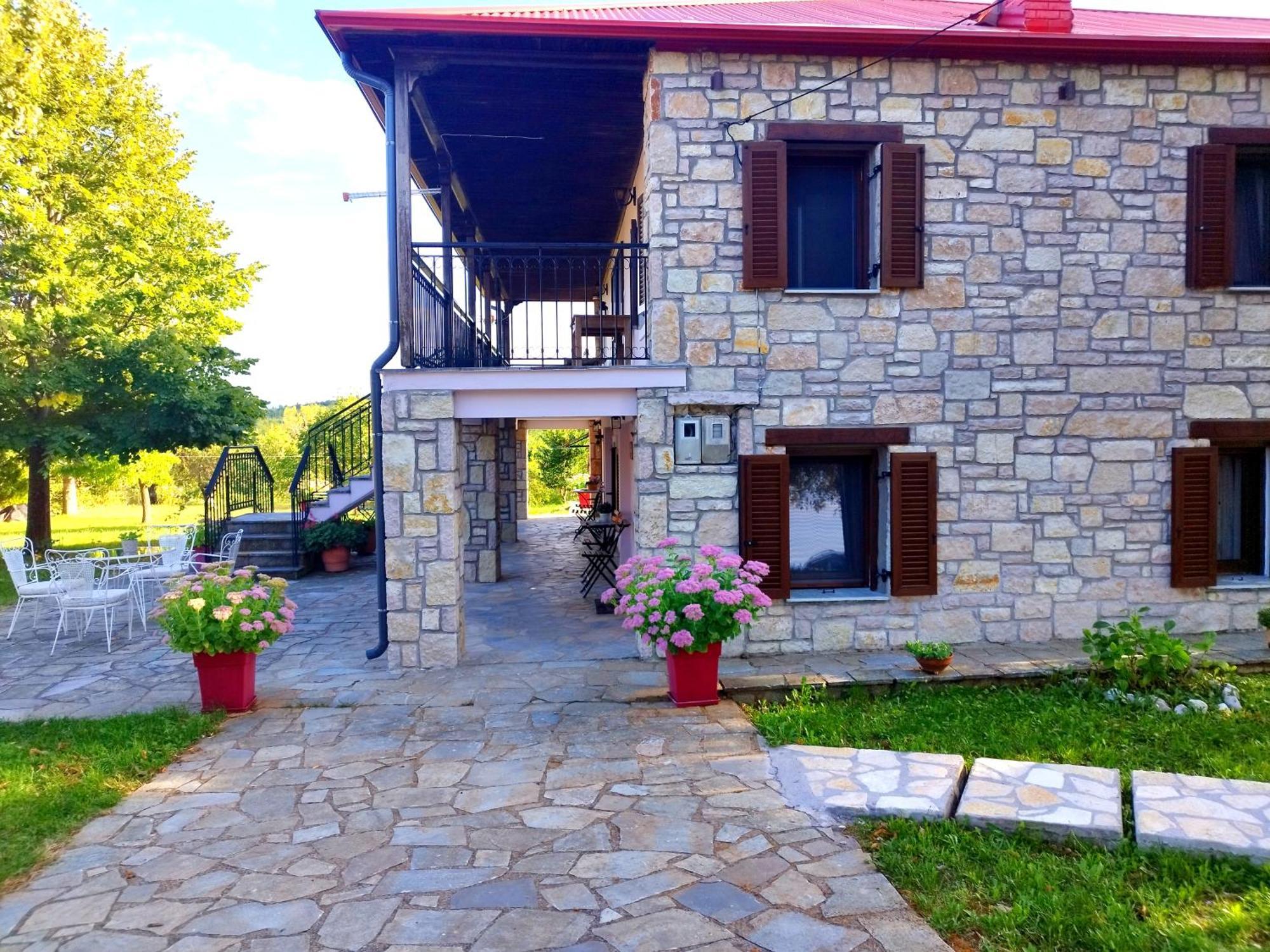 Cosy Lake House, Μια Ανάσα Πριν Τη Λίμνη Kalívia Exterior foto